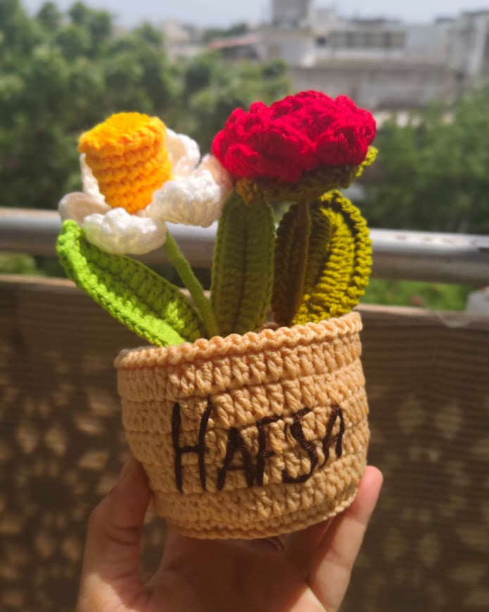 Grace & Passion Flower Pot (Daffodil & Rose)