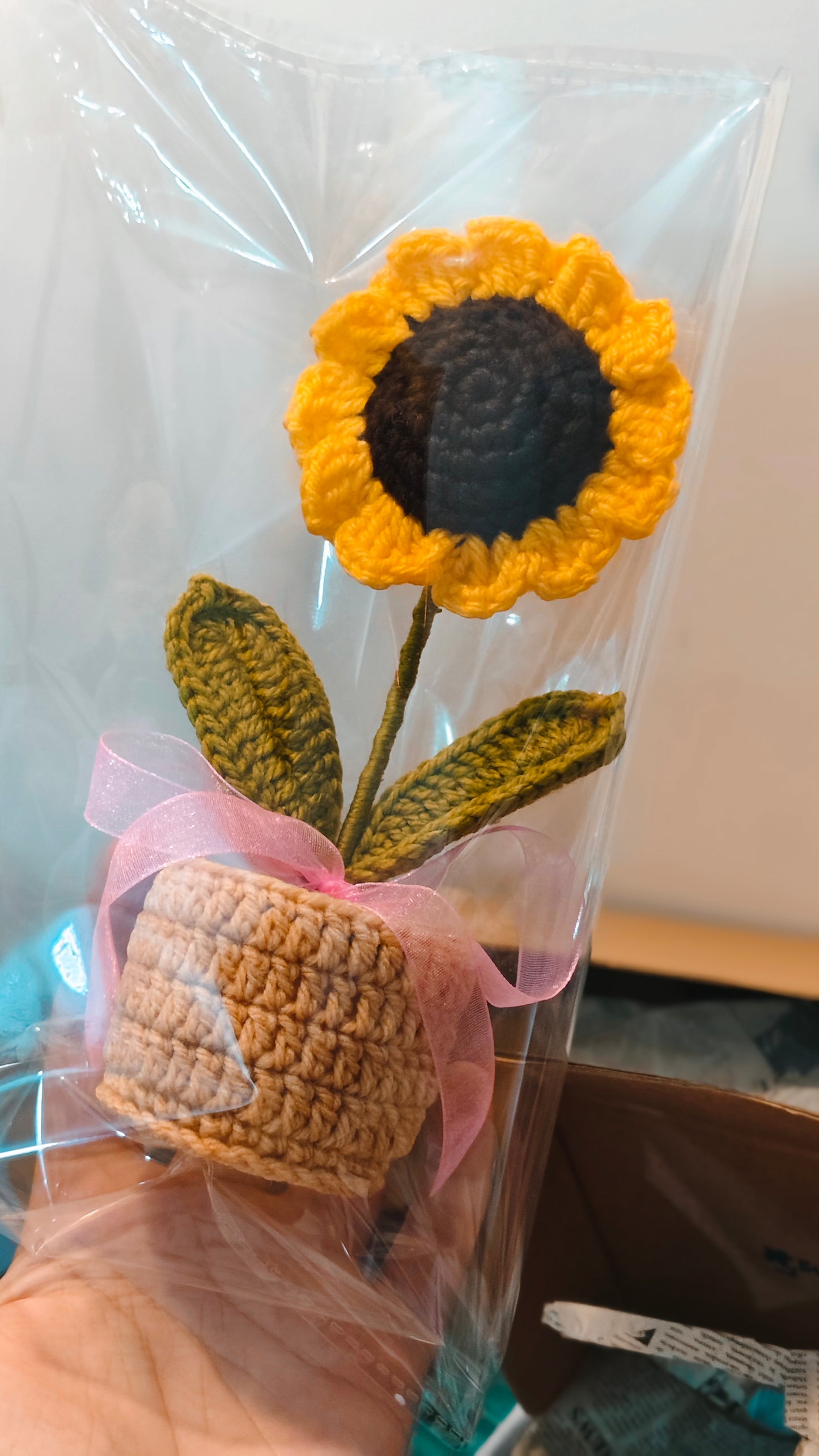 Sunflower pot 7 inches