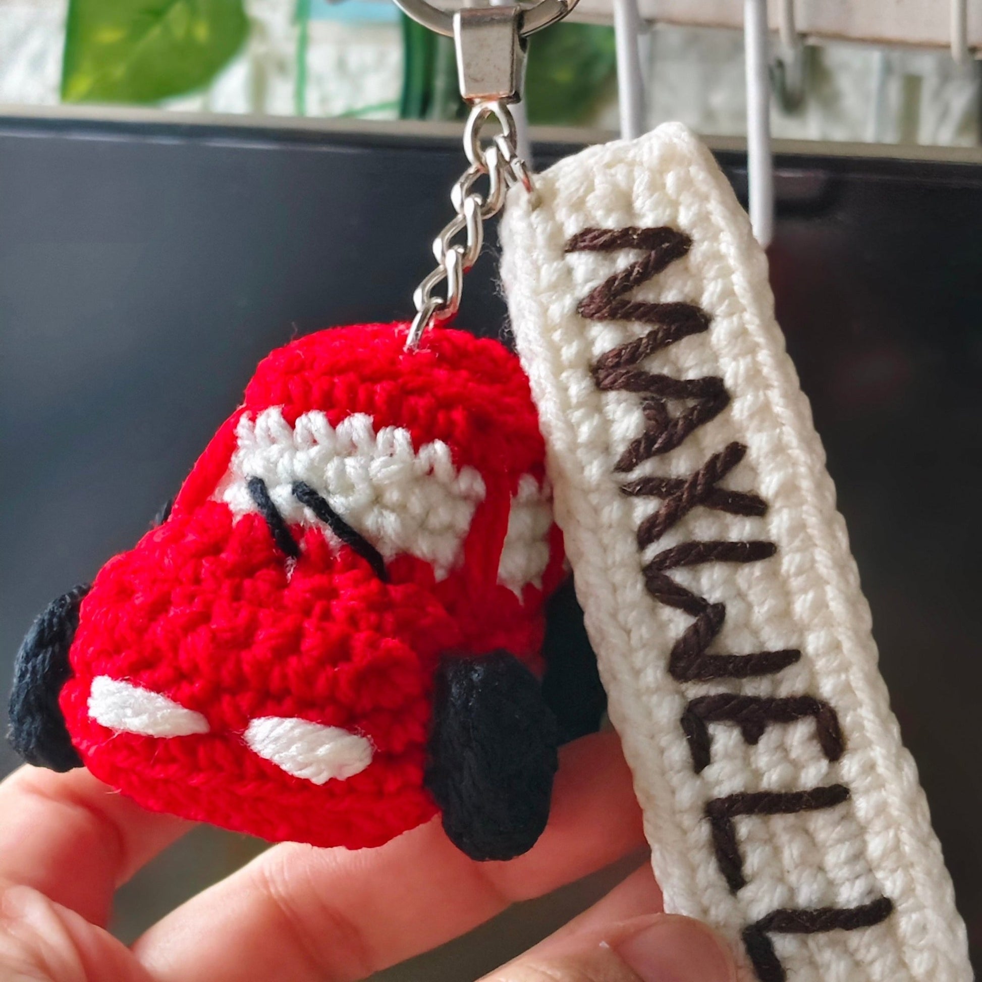 Car keyring - Busy Bee Artist