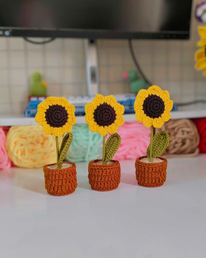 Sunflower pot (5 inches)