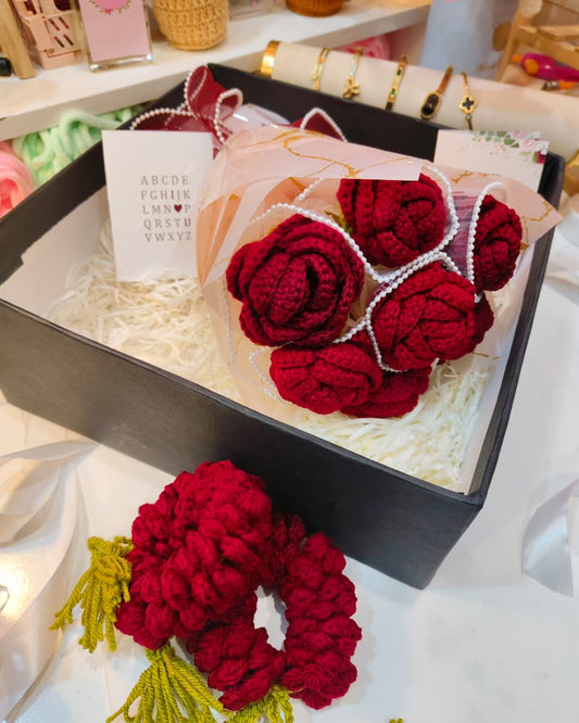 The Roses Gift Box Bundle