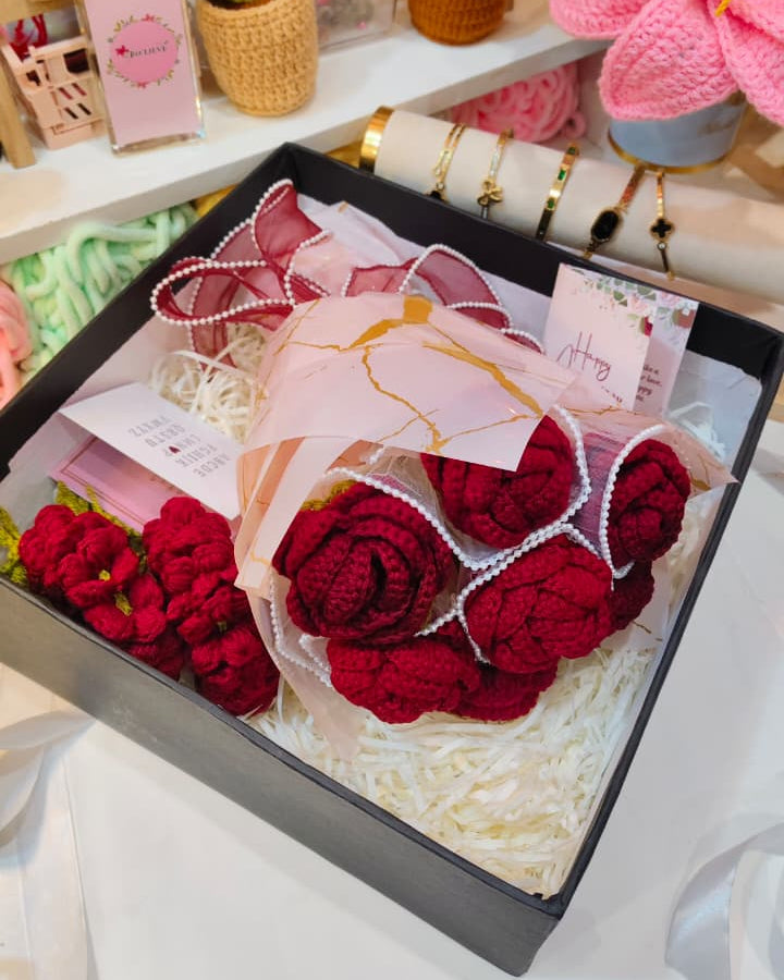 The Roses Gift Box Bundle