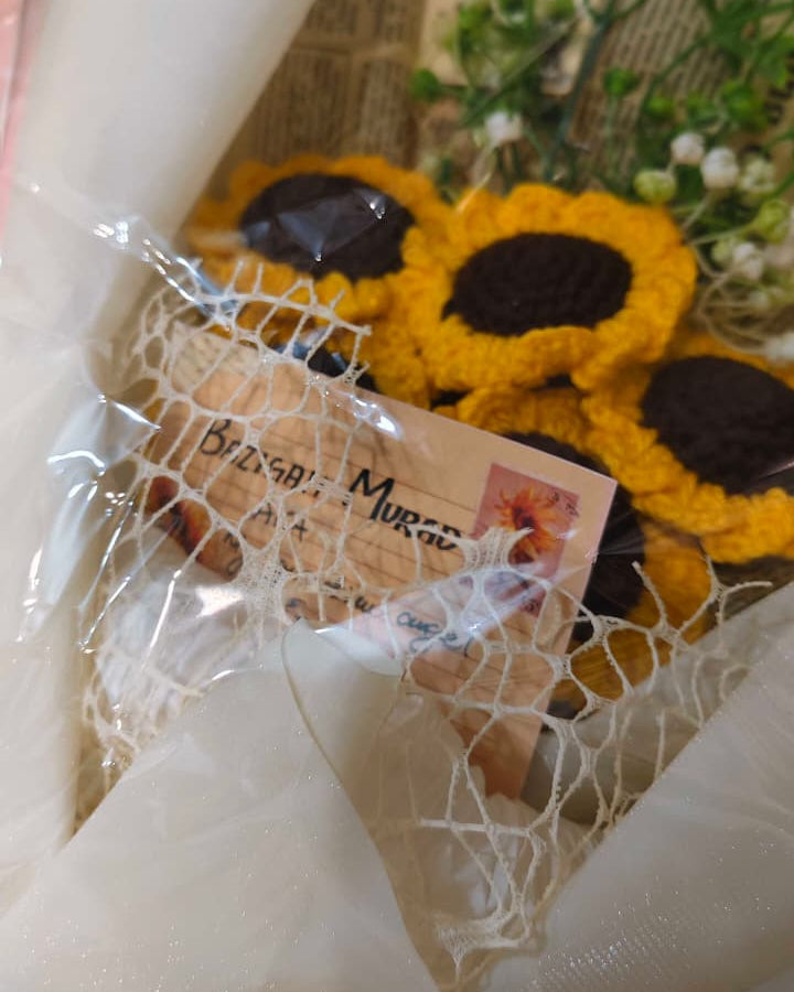 Five Sunflowers Bouquet