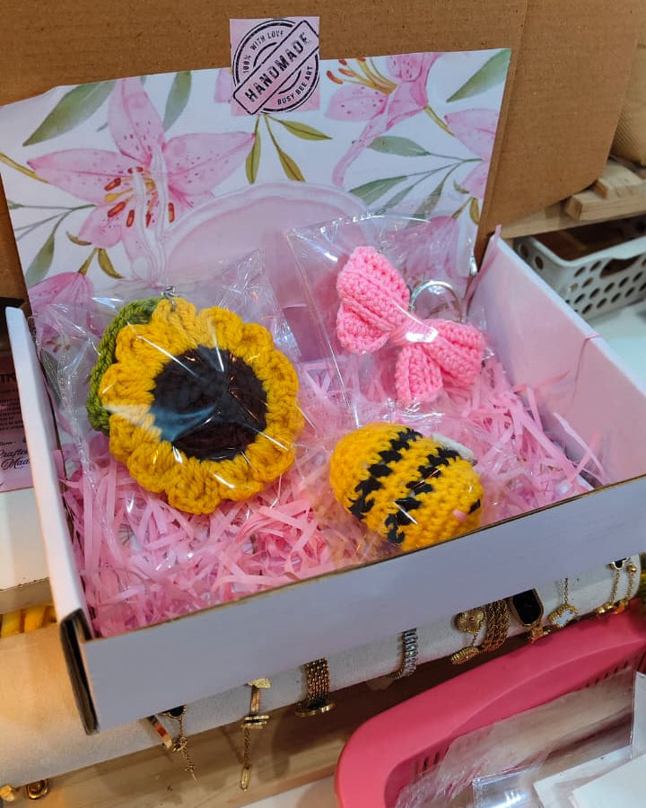 Combos and Bundles – Busy Bee Artist