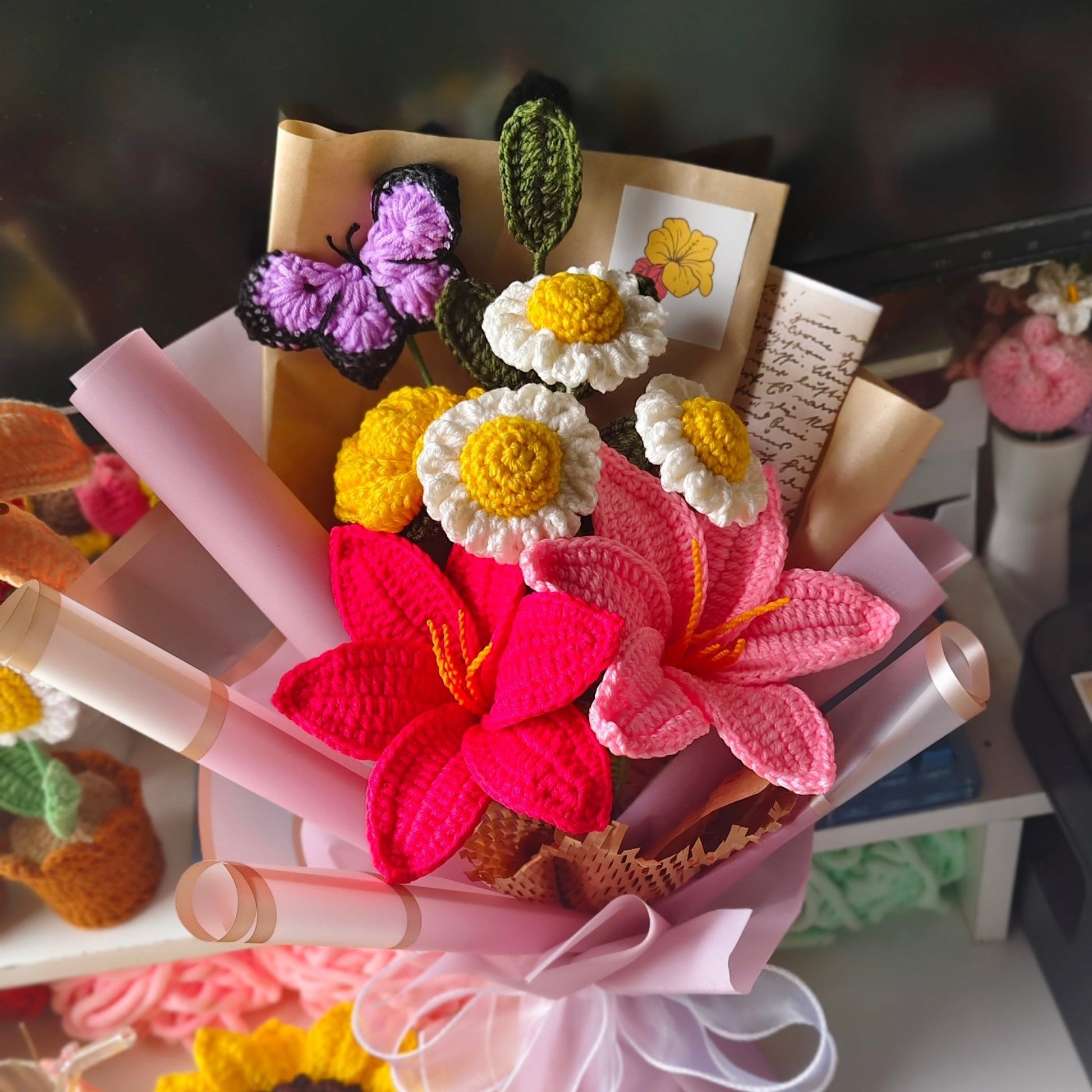Bouquet No 20 - A - Busy Bee Artist