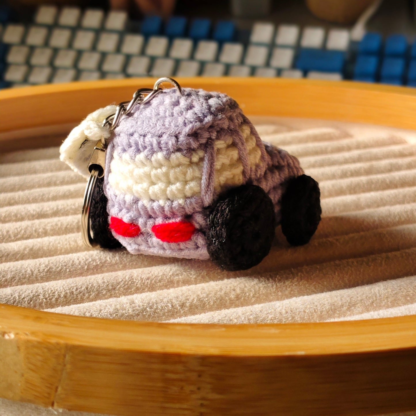 Car keyring - Busy Bee Artist