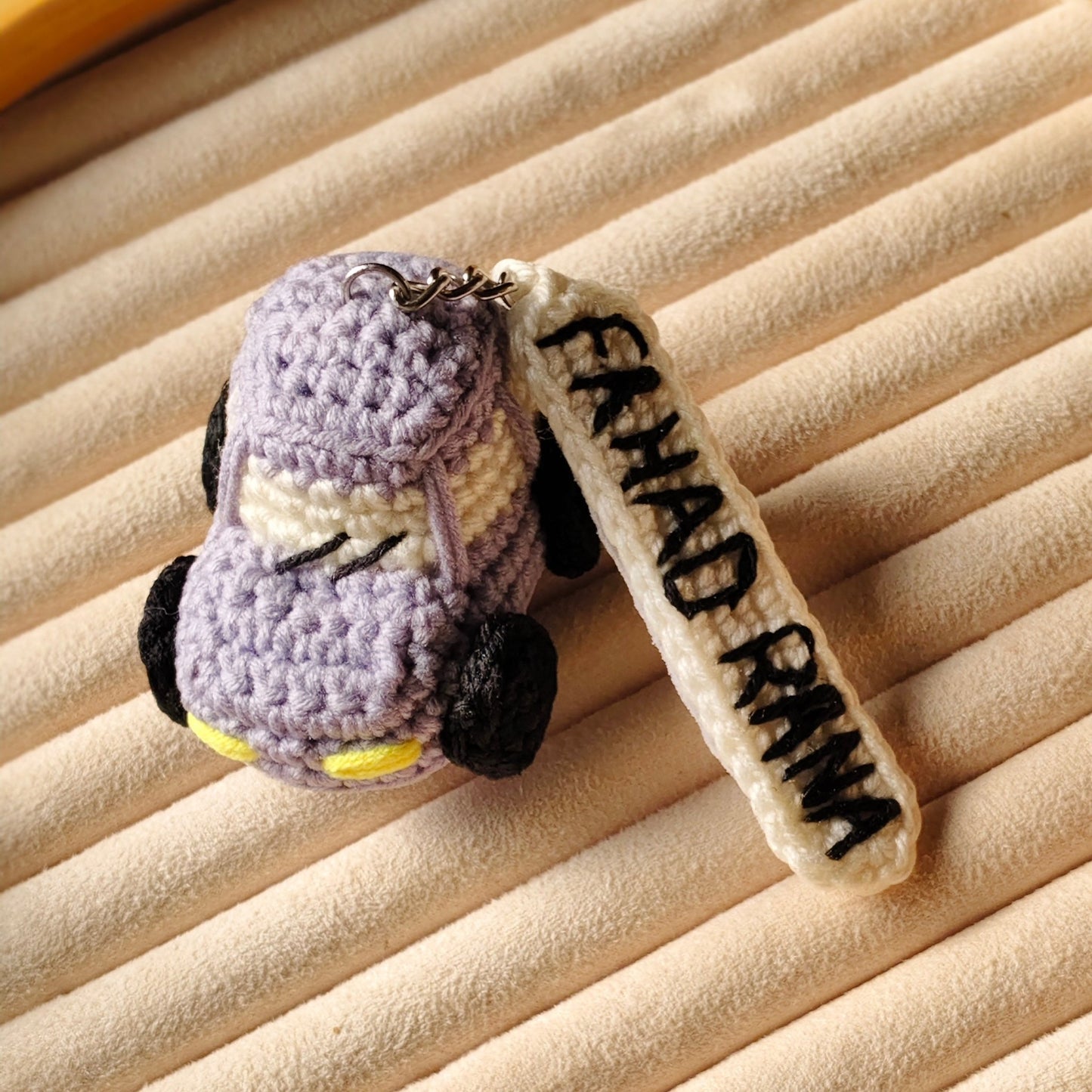 Car keyring - Busy Bee Artist