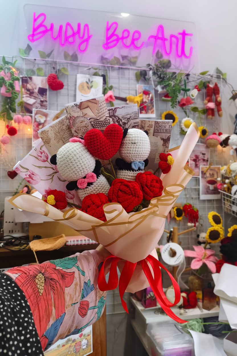 Mr & Mrs Panda Bouquet - Halal version