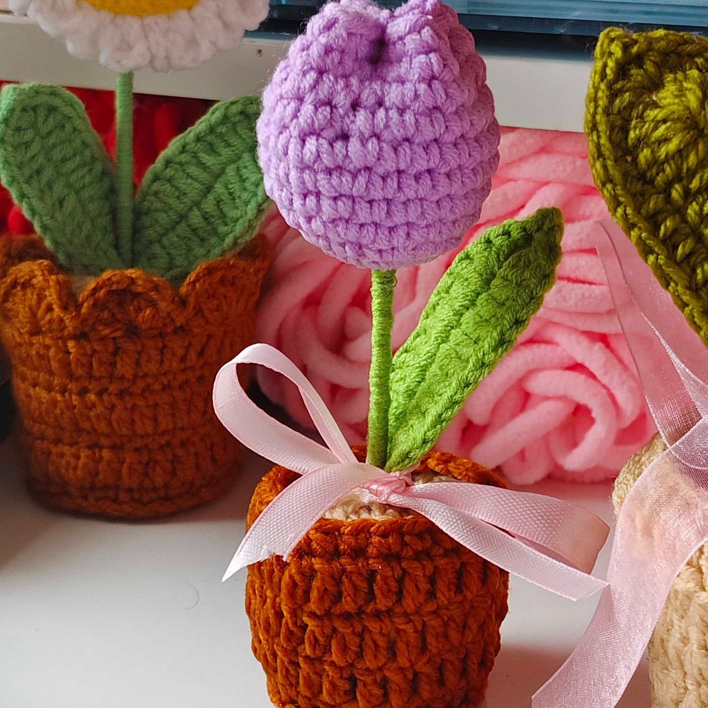 Tulip flower pot 7 inches