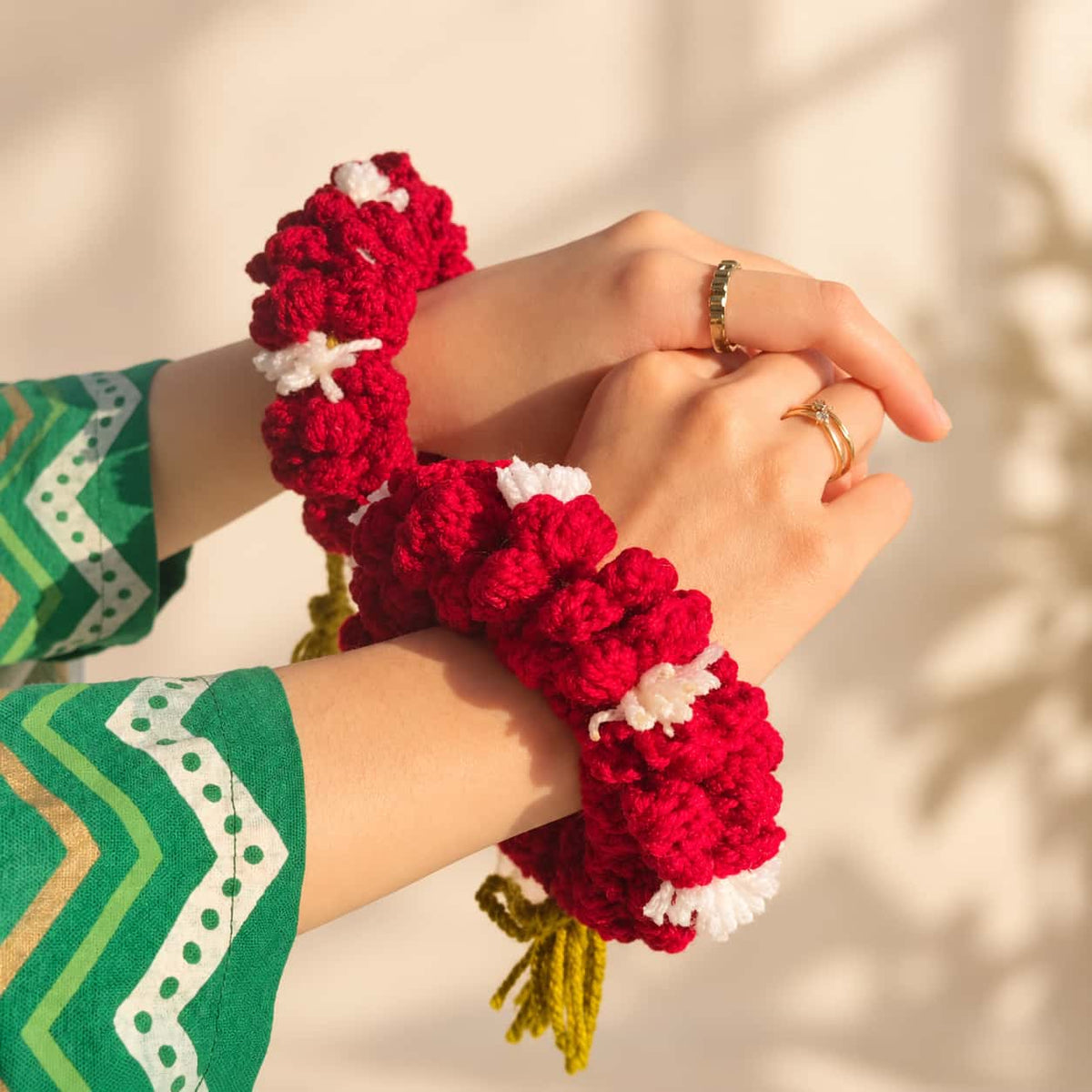 Blooms in Yarn Gajra