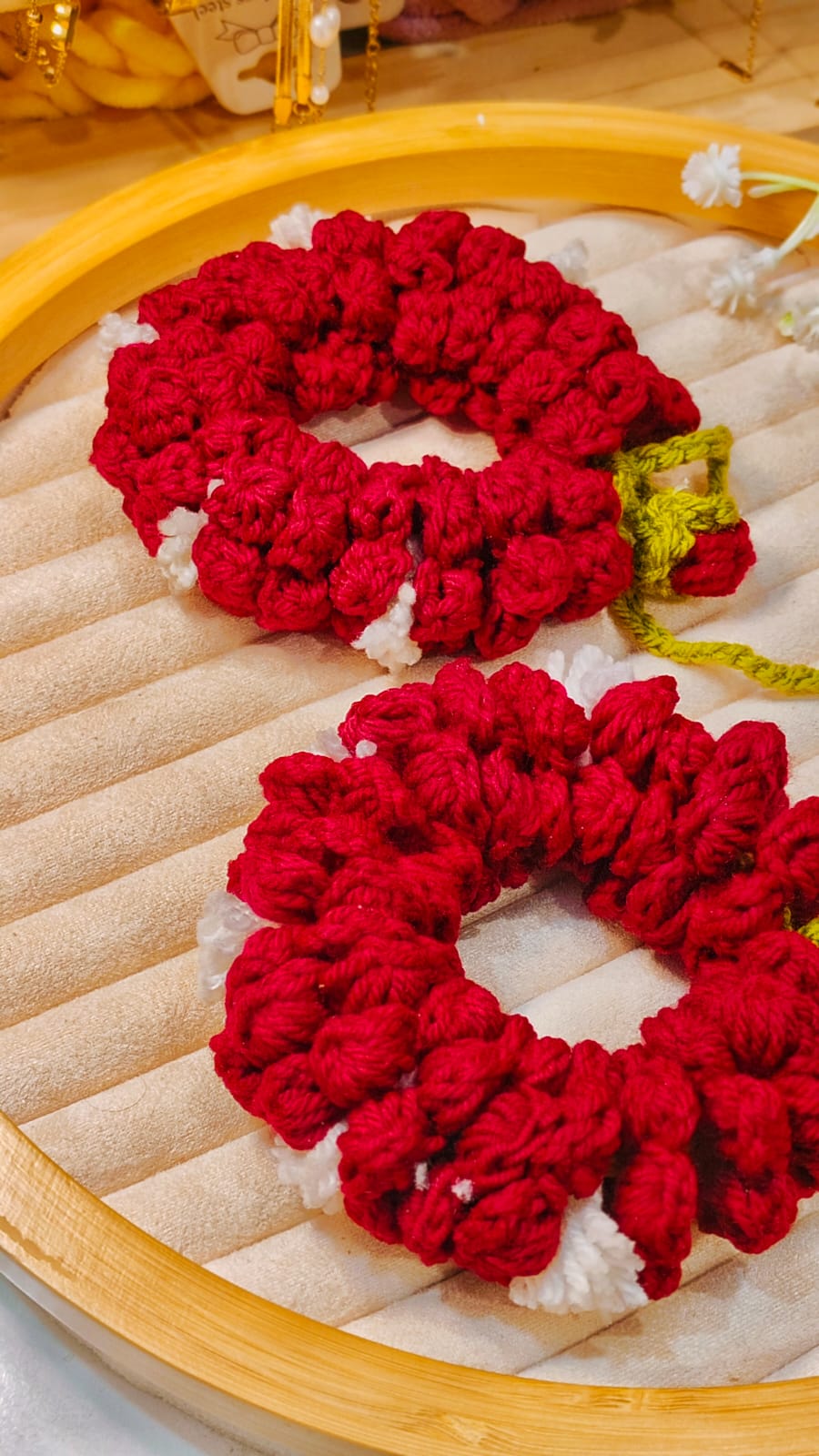 Blooms in Yarn Gajra