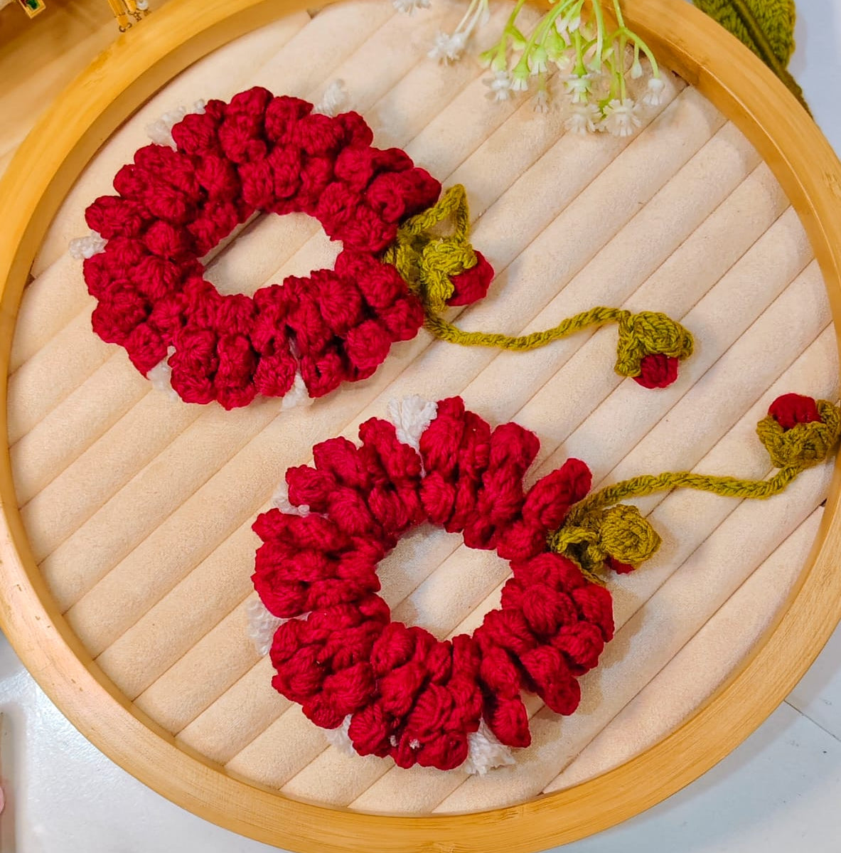 Blooms in Yarn Gajra