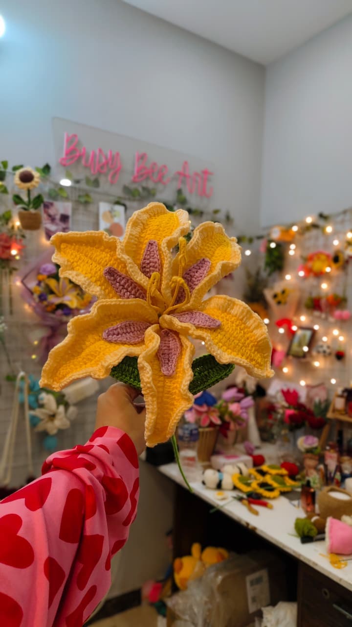 Rapunzel Lily Branch
