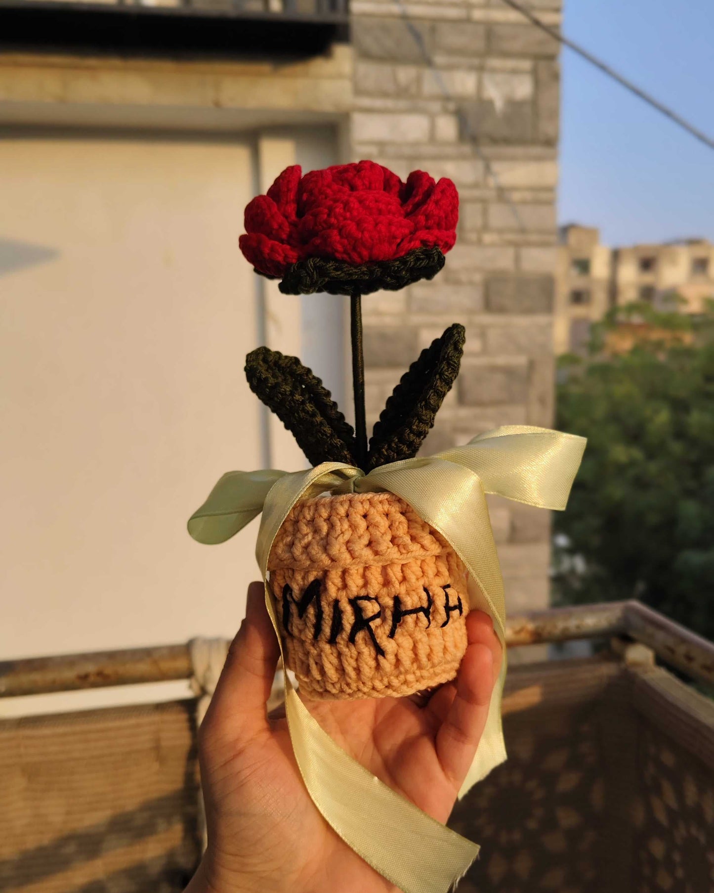 Rose Flower Pot (7 Inches)