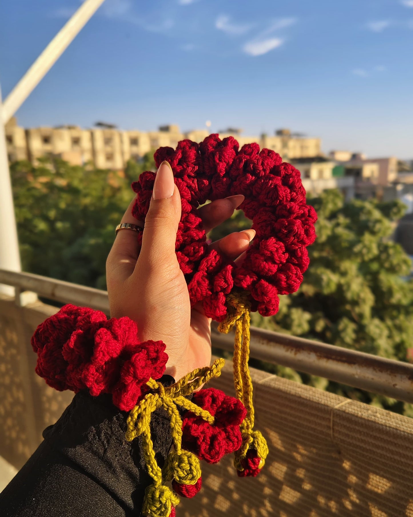 Maroon Jasmine Gajra