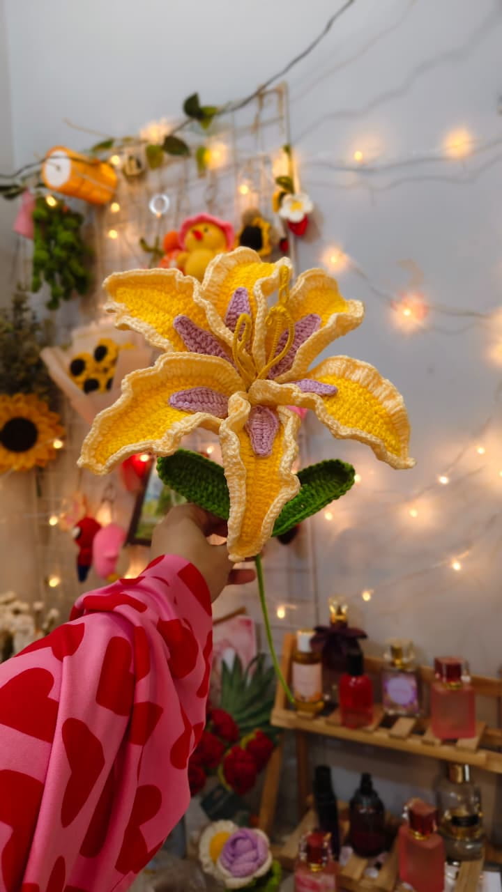 Rapunzel Lily Branch