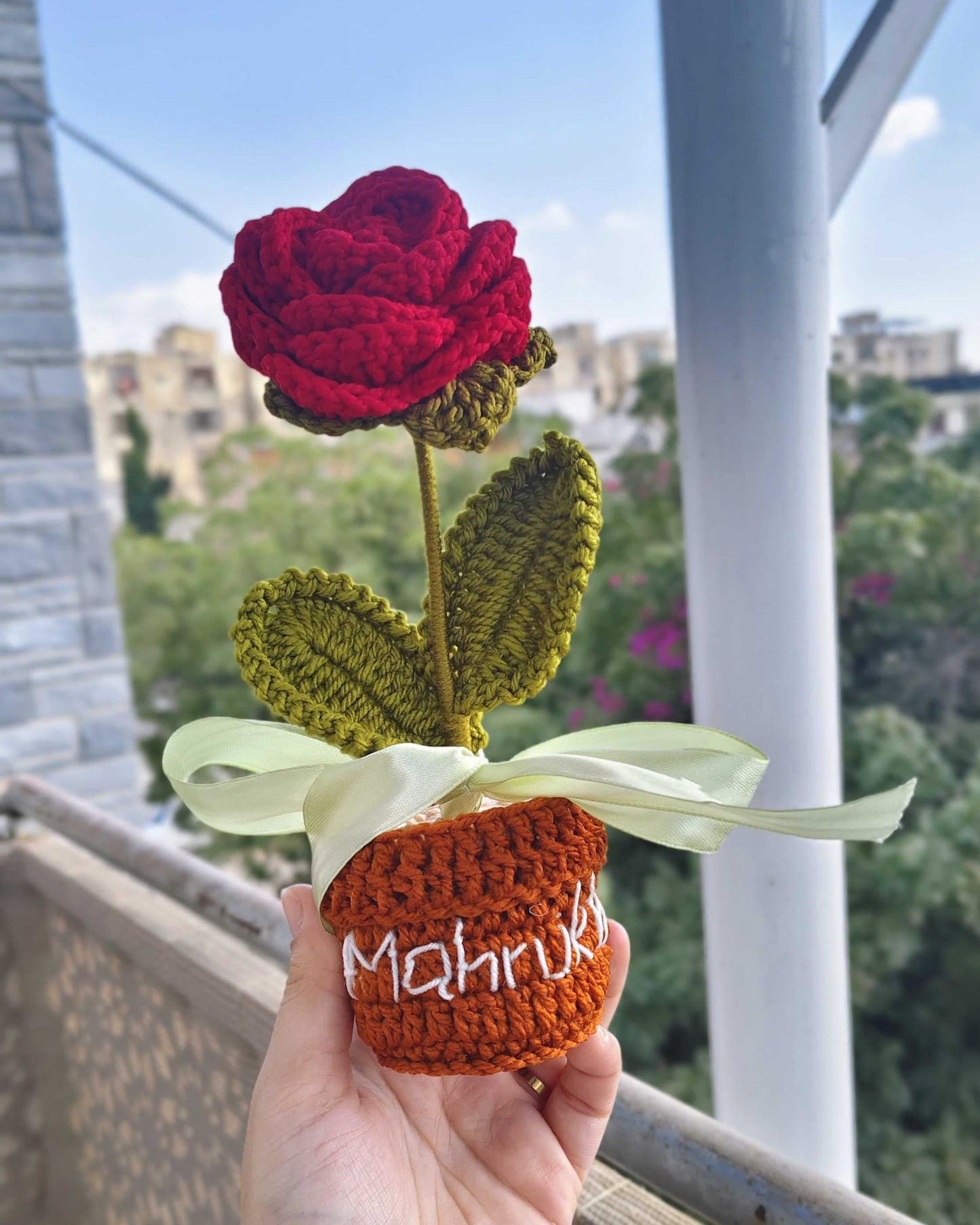 Rose Flower Pot (7 Inches)