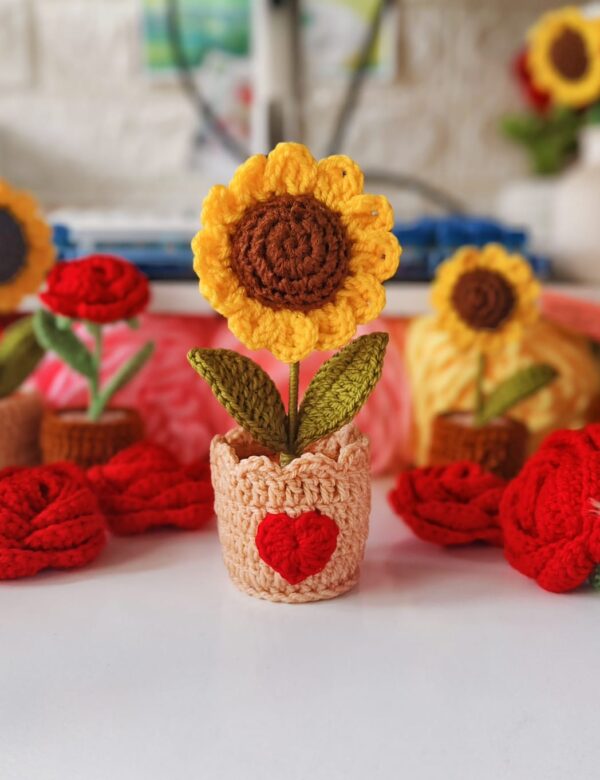 Sunflower pot 7 inches with Heart tag.