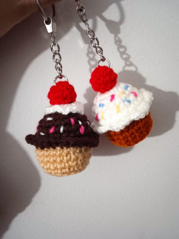 Cupcake keychain